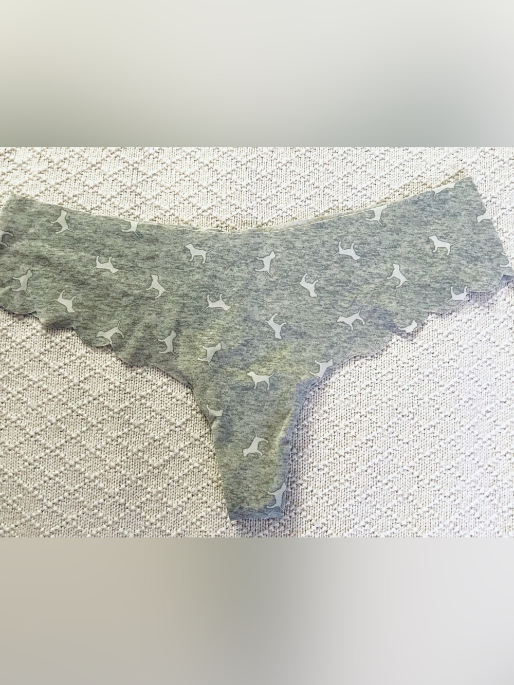 PINK Victoria's Secret Grey Dog-Print Seamless Thong